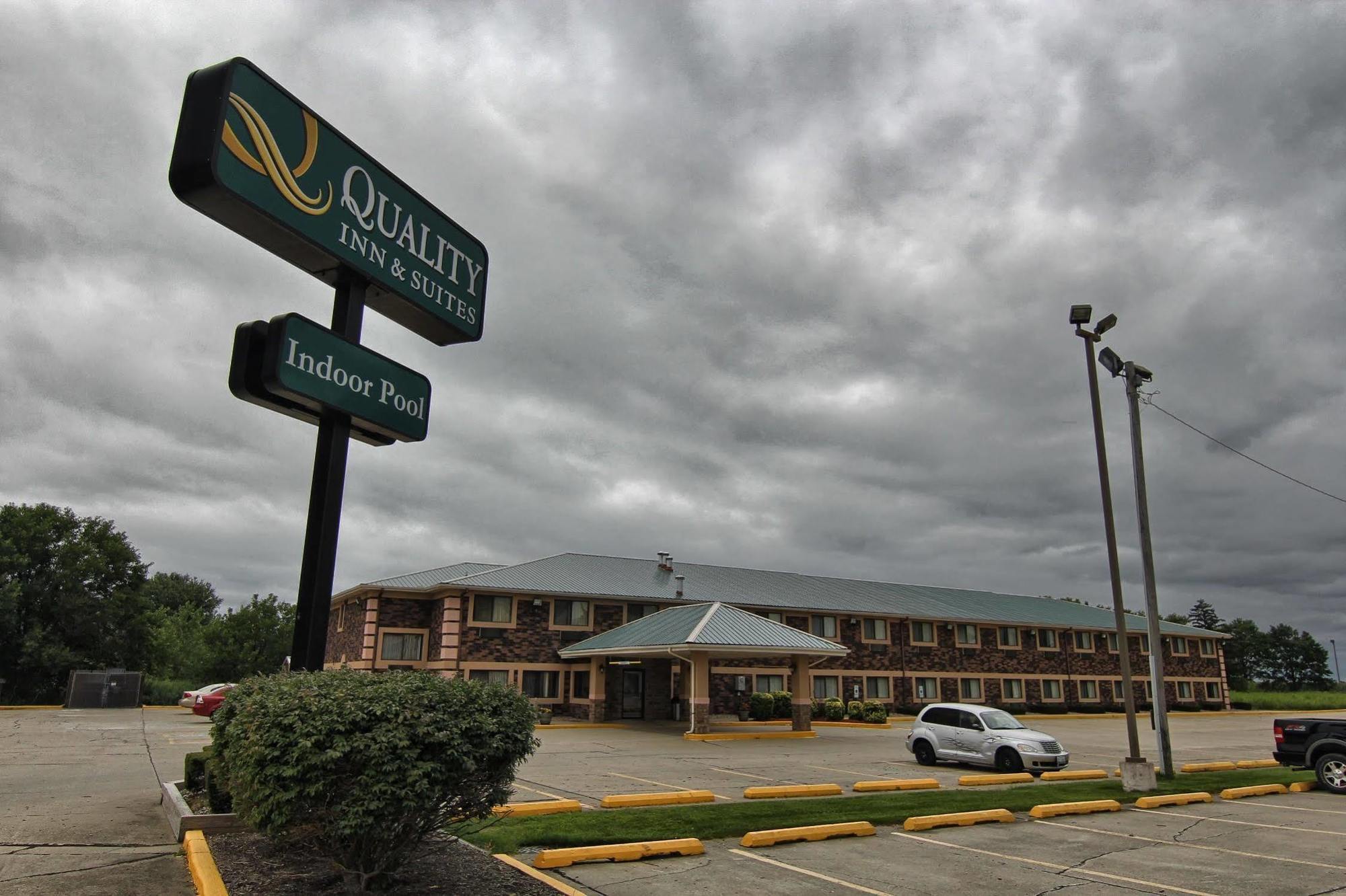Quality Inn & Suites Danville Exterior foto